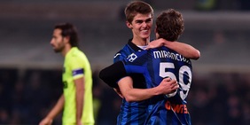 De Ketelaere-Miranchuk show, l'Atalanta vola ai quarti: sfiderà il Milan