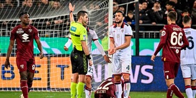 Cagliari-Torino, fischia CalVARese: convincente la direzione di Colombo