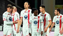 Maldini e Pessina piegano Liverani, il Monza di Palladino sbanca Salerno