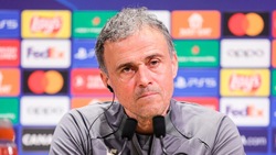 Luis Enrique: "Sostituire Mbappé come in Ligue 1? Forse sì, forse no..."