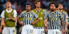 Juventus delusa dopo il derby: il saluto ai tifosi