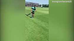 Sassuolo, emozione Berardi: "Quanto é bello sentire di nuovo il terreno sotto i piedi?"