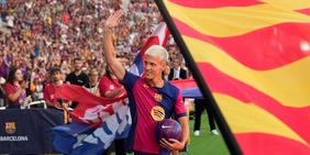 Barcellona, Dani Olmo si presenta così