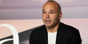 Iniesta, da Xavi e Piquè a Laporta: tutti i presenti all'addio dell'ex Barcellona