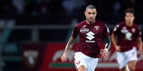 “Sanabria-Adams, adesso tocca a voi. Il Toro si compatti”