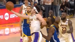 NBA, James batte Curry a Natale! Celtics sconfitti, Doncic infortunato