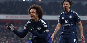 Zirkzee gioia infinita: segna il penalty della vittoria, festa United contro l’Arsenal!