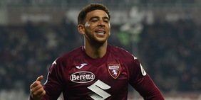 Che Adams, non solo bomber: gol e spirito da vero granata