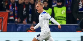 Immensa, irriducibile Lazio! In 9 contro 11 una vittoria epica