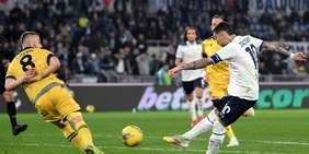 Juve ancora quarta grazie all'Udinese che con la Lazio onora Pizzul (Lega e Figc dove siete?)
