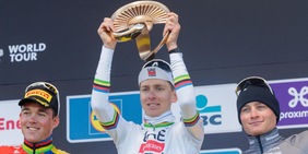 Pogacar, un marziano in trionfo al Giro delle Fiandre