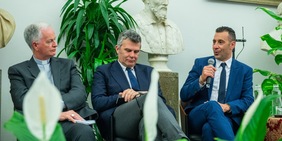 Giro d’Italia in Vaticano: l’omaggio a Papa Francesco