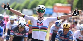 Meraviglia Pogacar: sprint capolavoro