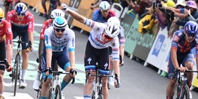 Fotofinish, cadute, ritiri. È il Tour delle polemiche