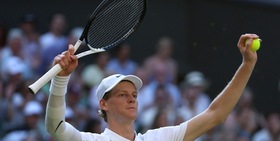 Ascolti tv: l’incontro tra Sinner e Djokovic fa volare Sky