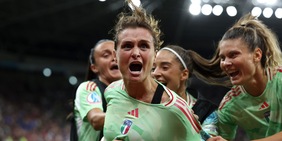 Girelli da 10, la Juve d'Italia: doppietta alla Norvegia, siamo in semifinale!