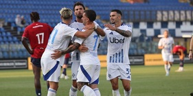 Como, buona la prima per Fabregas: tris all'ex squadra di David e senza Giroud