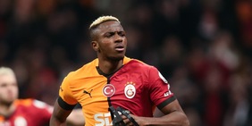 Osimhen al Galatasaray, telenovela finita: c'è l'accordo col Napoli. E spunta una clausola inedita