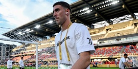 Non solo Joao Mario: Juve, l’incastro Vlahovic-Molina con l’Atletico e i due parametri zero proposti