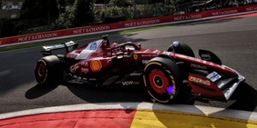 Verstappen, la Sprint di Spa ha il suo re. Leclerc ai piedi del podio, disastro Hamilton