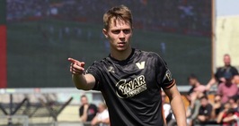 Compagnon brilla, un tempo per Nicolussi Caviglia: manita Venezia