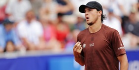 Darderi infortunato, si ritira a Cincinnati. Paolini stende Sakkari all'esordio