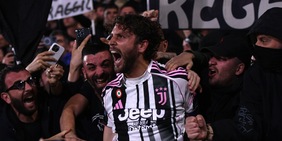 Locatelli risponde alle voci di mercato: il gesto per la Juve dice tutto