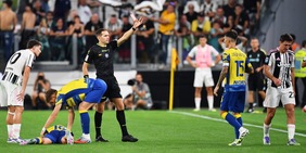 Moviola Juve-Parma, CalVARese: Marcenaro tra fischi e fiscalità. Su Cambiaso...