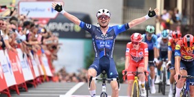 Vuelta, a Ceres vince Gaudu ma Vingeegard conserva la maglia rossa. Ciccone è lì