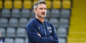 L'Italia del prof Pozzecco all'esame di greco: "Forza e saggezza"