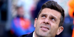 “Il peggiore della nostra storia”: Juve, gli auguri a Motta fanno infuriare i tifosi