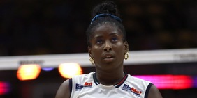 Sylla non ci sta: "Io mercenaria, ma ho dato tanto"