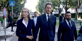 Camera ardente Giorgio Armani: c'è anche John Elkann