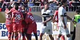 Mina-Felici, il Cagliari non sbaglia: il Parma di Cuesta è già in crisi