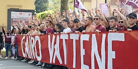 Toro, oltre cinquemila tifosi a urlare "Cairo vattene"