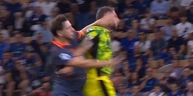 Inter-Sassuolo, manata di Carlos Augusto: graziato. Dimarco, manca il secondo giallo