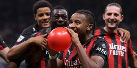 Nkunku, primo gol con il Milan e prima esultanza con un palloncino a San Siro!