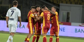 Catanzaro, Iemmello gol e 2-2 in rimonta con la Juve Stabia. Altro pari per Aquilani