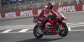 Bagnaia show nella Sprint Race a Motegi: torna alla vittoria davanti a Marc Marquez!