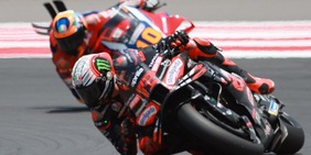 MotoGP Indonesia: Pole e sprint per Bezzecchi. Solo settimo Marquez