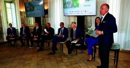 Il pianeta chiama, Roma risponde