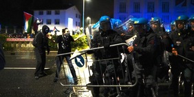 Italia-Israele, il corteo si trasforma in guerriglia urbana: scontri e arresti in centro a Udine