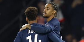 Mayulu salva Luis Enrique ma il Psg non vince più: pari show con la favola Strasburgo