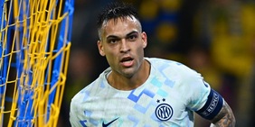 È un Lautaro totale: salva un gol e segna: 159 reti nell’Inter, Mazzola è a -2