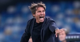 Conte, trash talk a Fabregas: "L'avete preparata così". Poi la grinta: "Napoli, uomini veri"