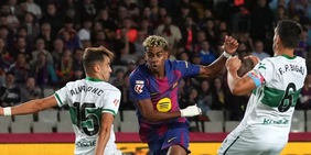 Barcellona, tris all'Elche e secondo posto alle spalle del Real. In rete anche Yamal