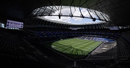 Minacciato con una pistola dall'agente: l'italiano da 60 milioni in Premier sotto shock