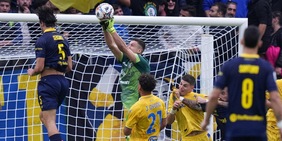 Il Modena evita il ko a Frosinone: Sottil in vetta. Cade ancora il Palermo, Samp ko e ultima