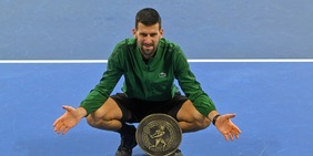 Djokovic si confessa sul suo futuro: “Con Sinner e Alcaraz non so se vincerò altri Slam”