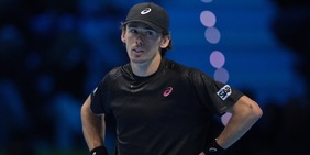 De Minaur dopo il 13° ko con Sinner: "Anche se molti potrebbero non pensarlo so come batterlo ma..."